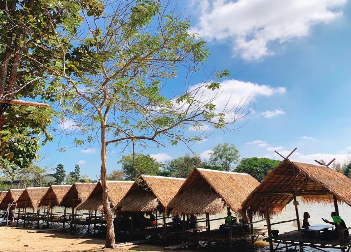 Huay Tung Tao Lake Cafés